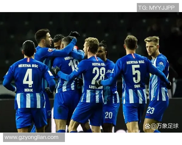 沙尔克04降级形势恶化，再次失利增加危机